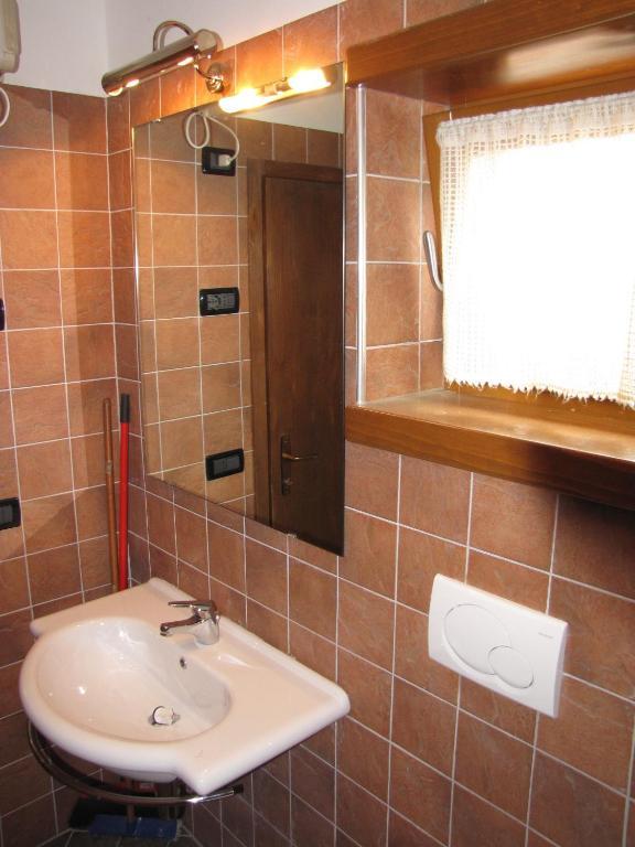 Residence Bucaneve Mezzana  Camera foto