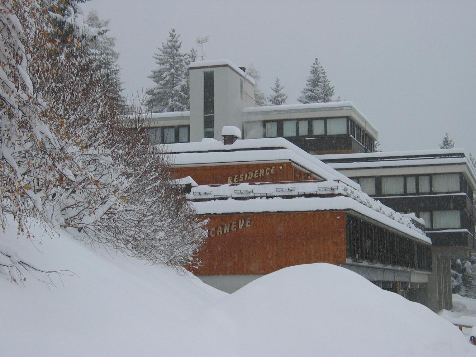 Residence Bucaneve Mezzana  Esterno foto