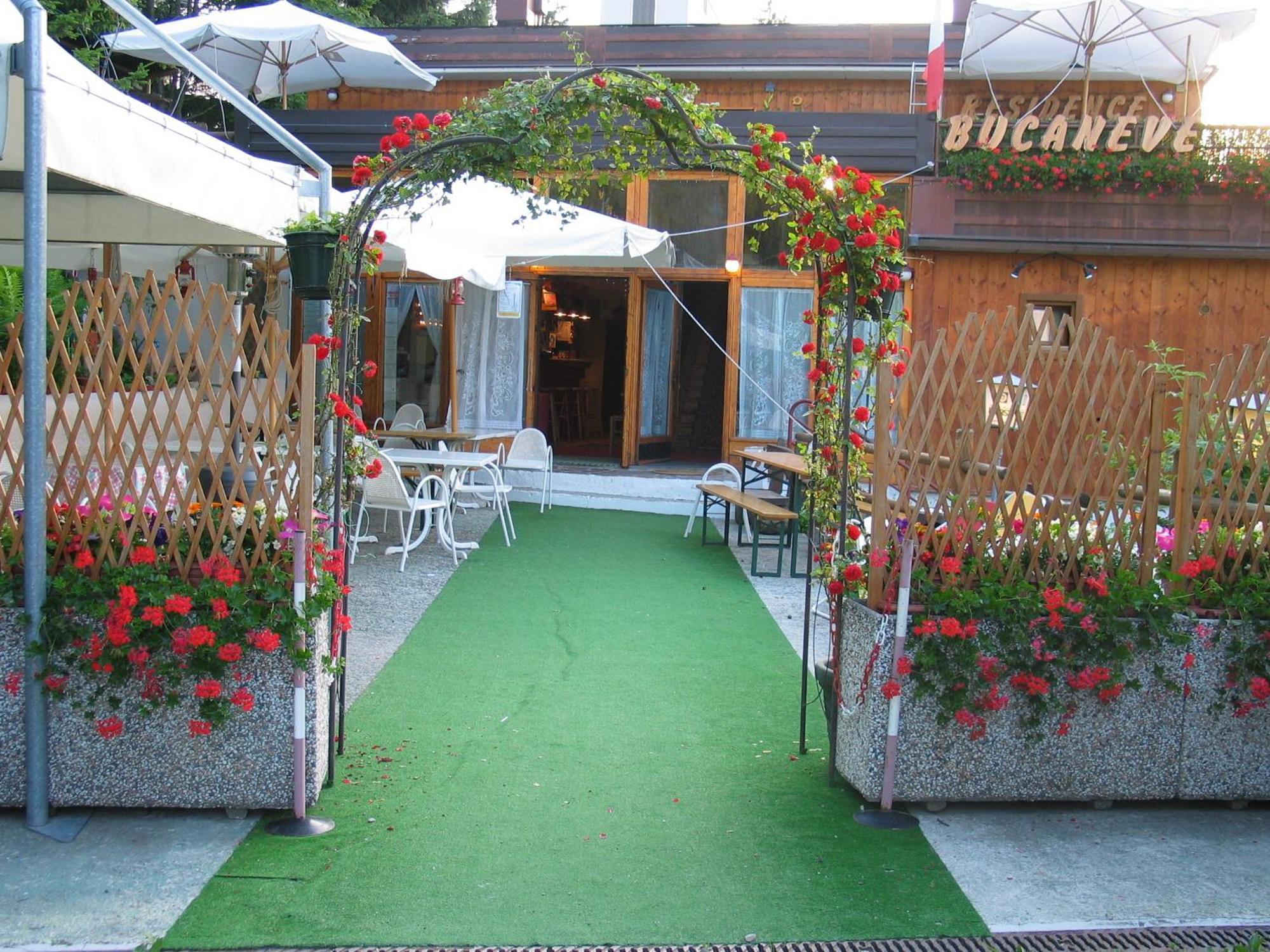 Residence Bucaneve Mezzana  Esterno foto